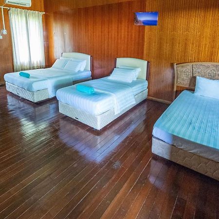 Benarat Lodge Mulu Exterior foto